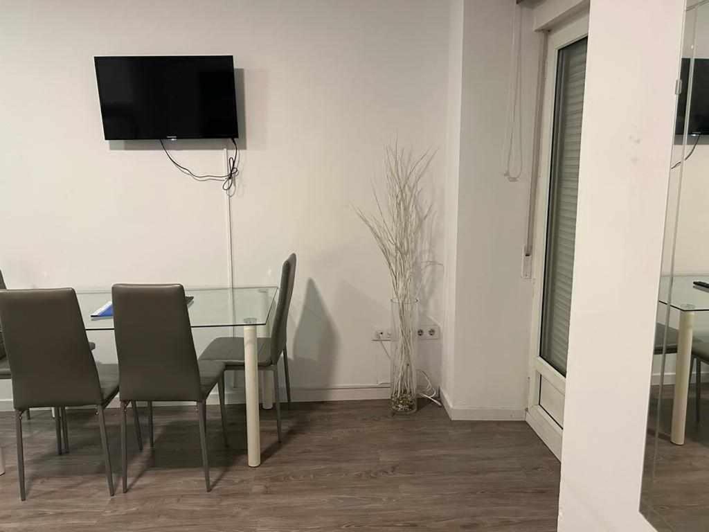 Comodo Y Agradable Estudio En Madrid Centro A3 Exterior photo