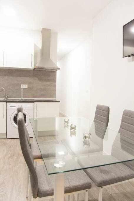 Comodo Y Agradable Estudio En Madrid Centro A3 Exterior photo